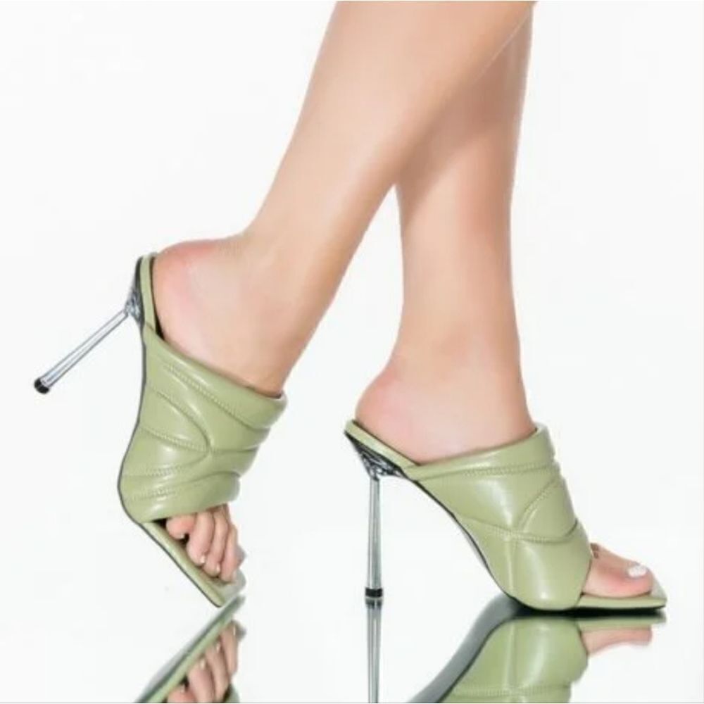 AZALEA WANG Stiletto Sandal Green Size 7.5 NWT